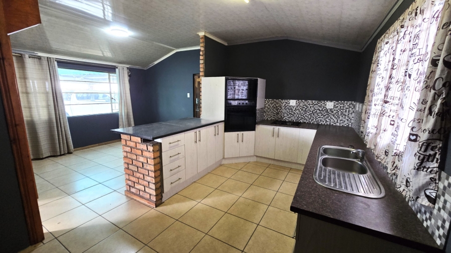 3 Bedroom Property for Sale in Highveld Free State